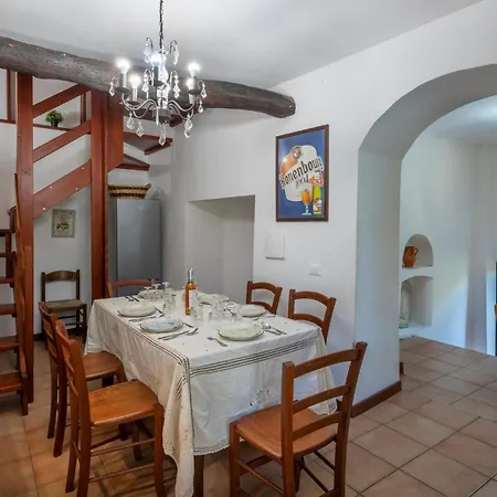 Vakantiehuis Lovely In