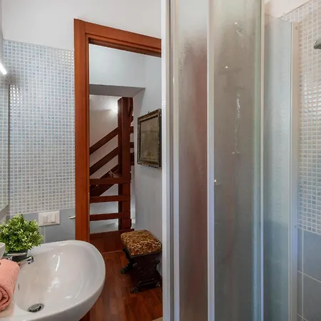3 Bedroom Amazing Apartment In Caramanico Terme Ferienhaus